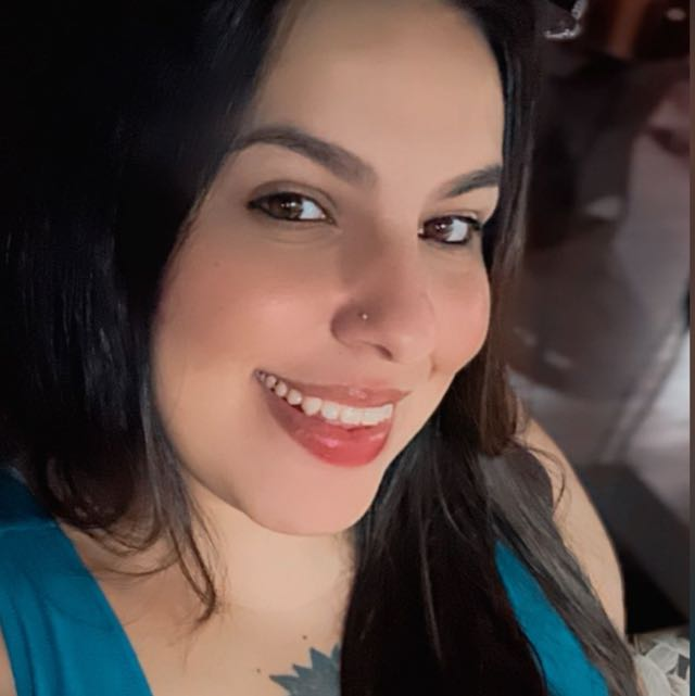 Jaqueline Cristina, dona da Papelaria Cinco Patas